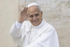 Le pape s'adresse aux diplomates