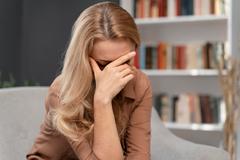 Femme qui hésite à avorter